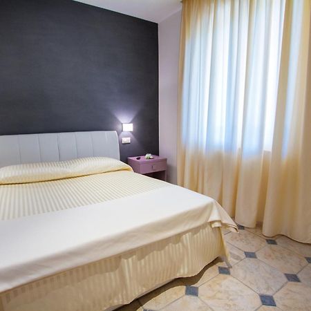 La Suite Del Faro Scalea Room photo
