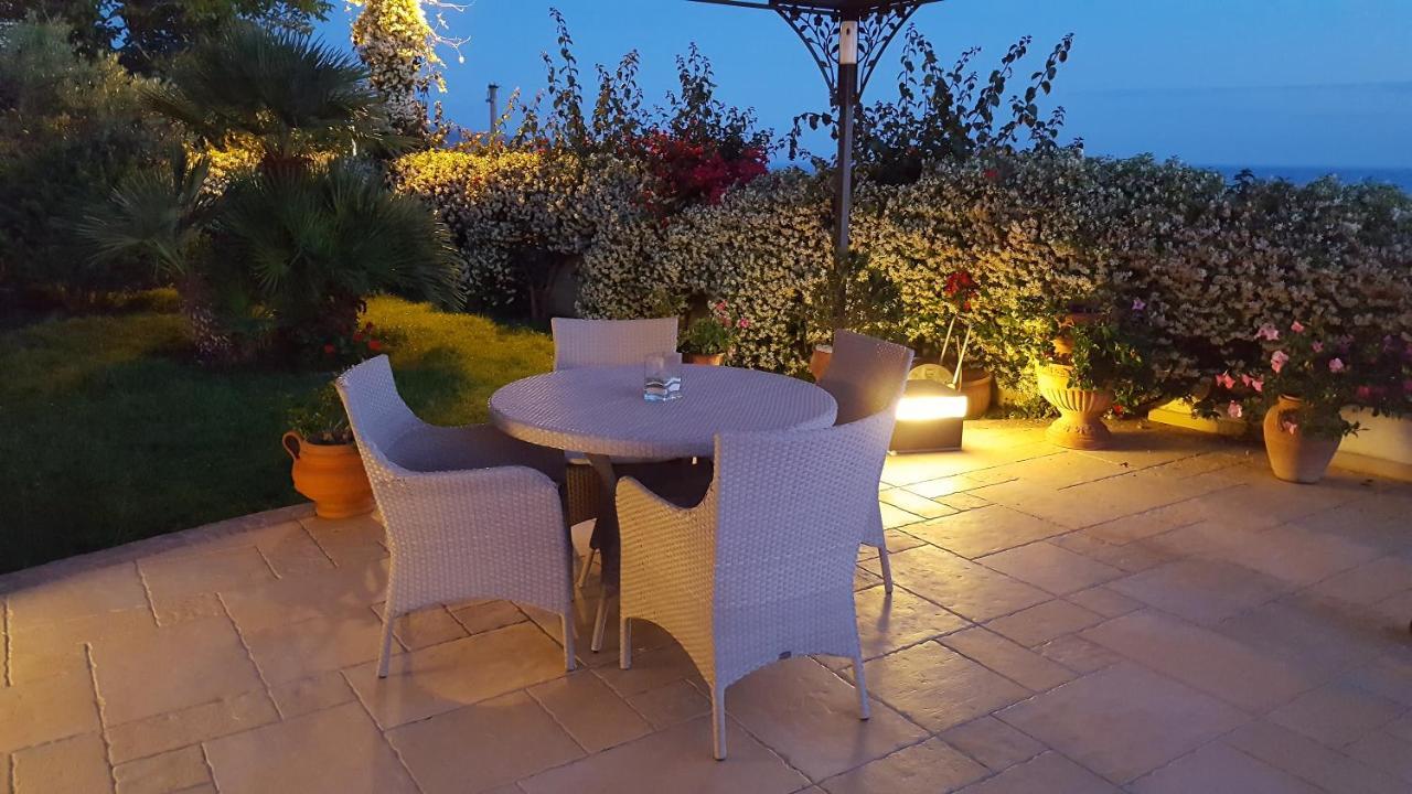 La Suite Del Faro Scalea Exterior photo