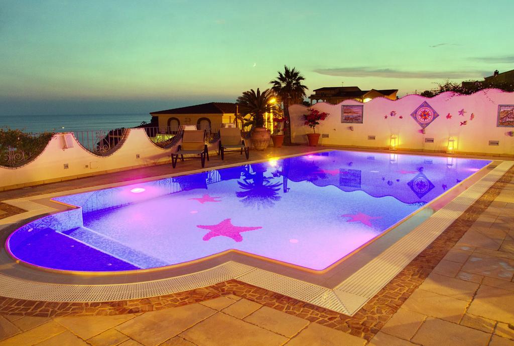 La Suite Del Faro Scalea Exterior photo