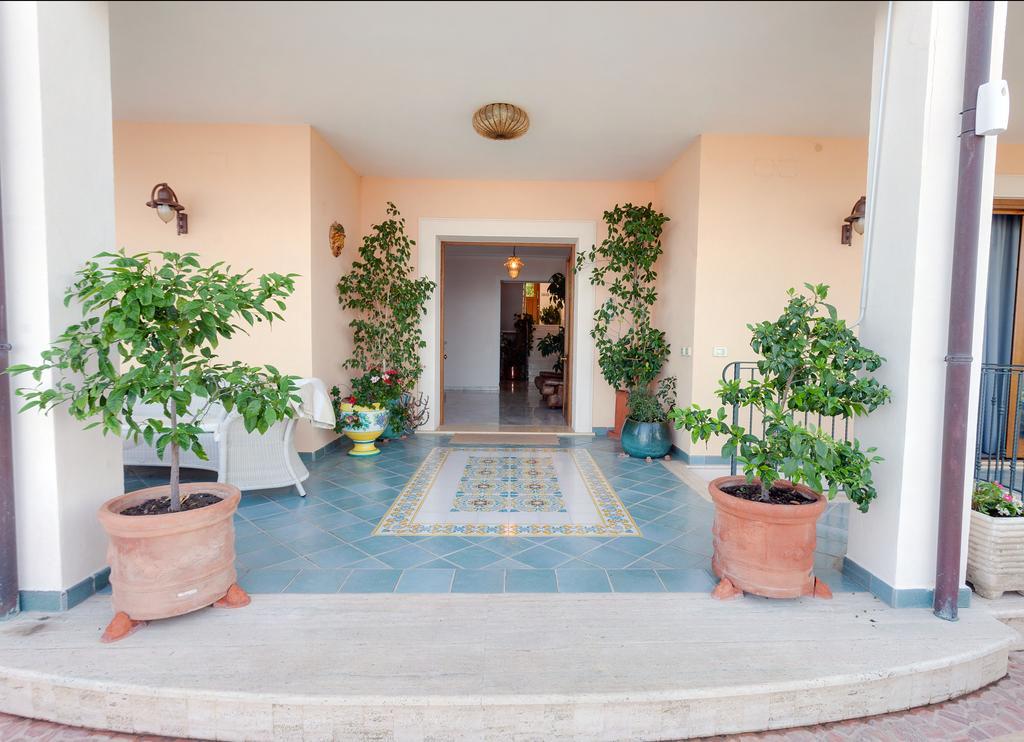 La Suite Del Faro Scalea Exterior photo