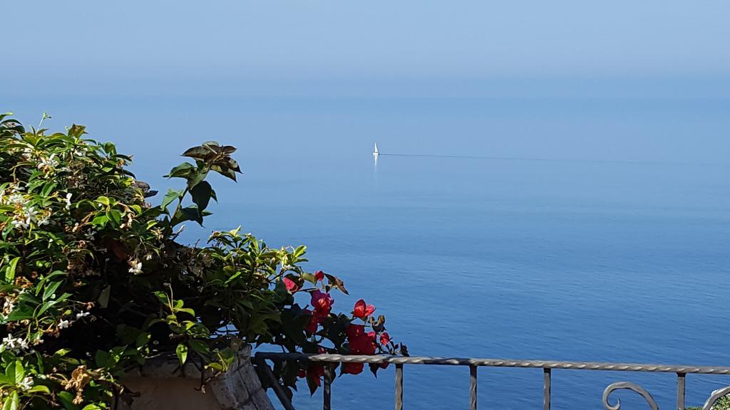 La Suite Del Faro Scalea Exterior photo