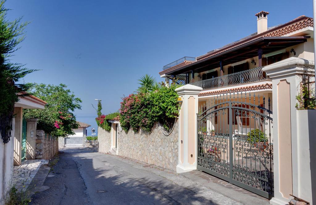 La Suite Del Faro Scalea Exterior photo